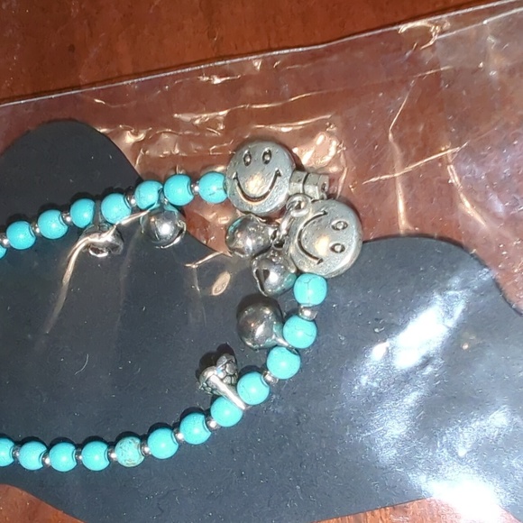 New Turquoise smiley beaded anklet - Picture 3 of 5